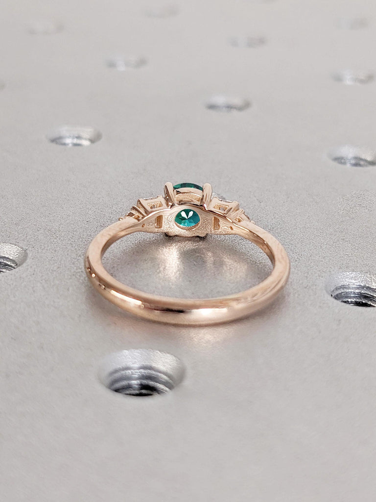 1ct, 1.5CT Green Emerald 14k Rose Gold Ring | Emerald and Diamond Engagement Ring for Women | Delicate Engagement Gold Ring | Round cut Ring