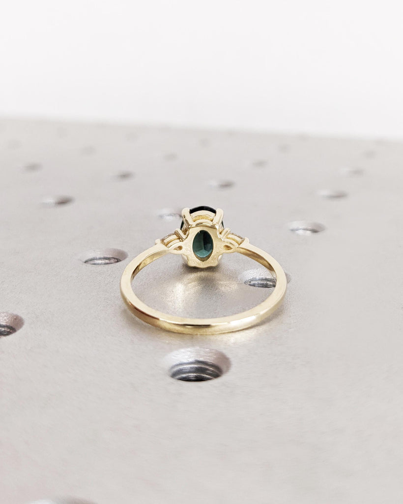 Montana Sapphire Ring, Peacock Blue Green Sapphire Oval Ring, Solid 14K Gold Teal Sapphire Wedding Ring, Unique Oval Engagement Ring for Her