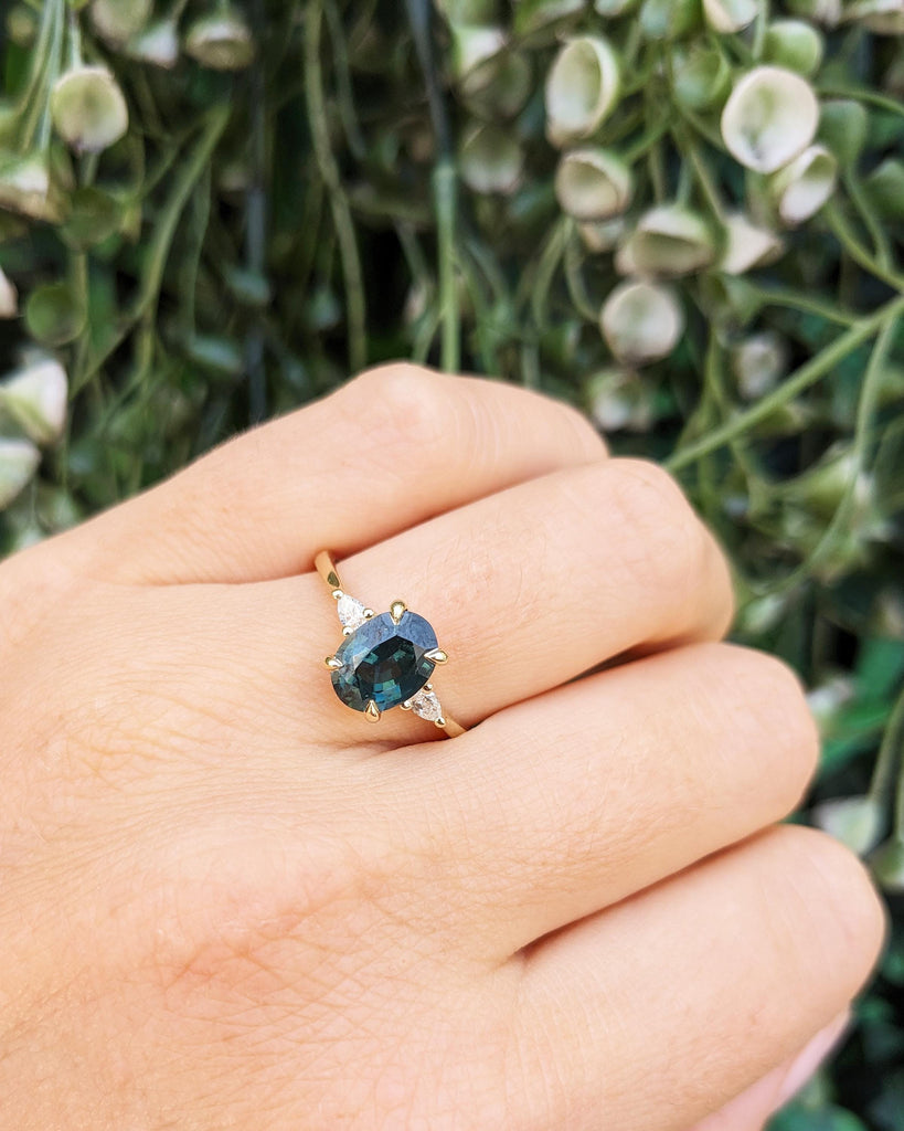 Montana Sapphire Ring, Peacock Blue Green Sapphire Oval Ring, Solid 14K Gold Teal Sapphire Wedding Ring, Unique Oval Engagement Ring for Her