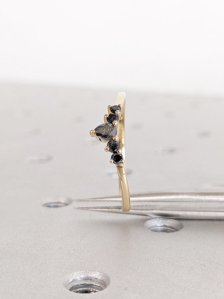 Womens Wedding Band, Salt and Pepper Diamond Wedding Band, Dainty 18k Gold Ring, Art Deco Wedding Ring, Unique Diamond Ring, Stackable Ring