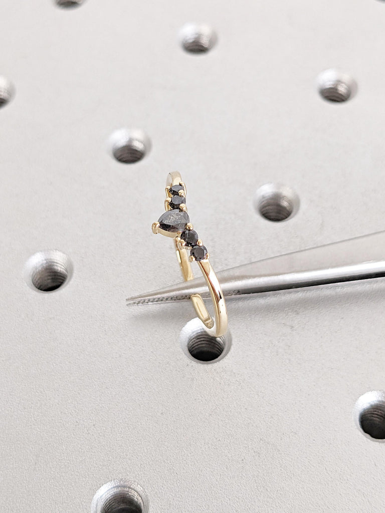 Womens Wedding Band, Salt and Pepper Diamond Wedding Band, Dainty 18k Gold Ring, Art Deco Wedding Ring, Unique Diamond Ring, Stackable Ring