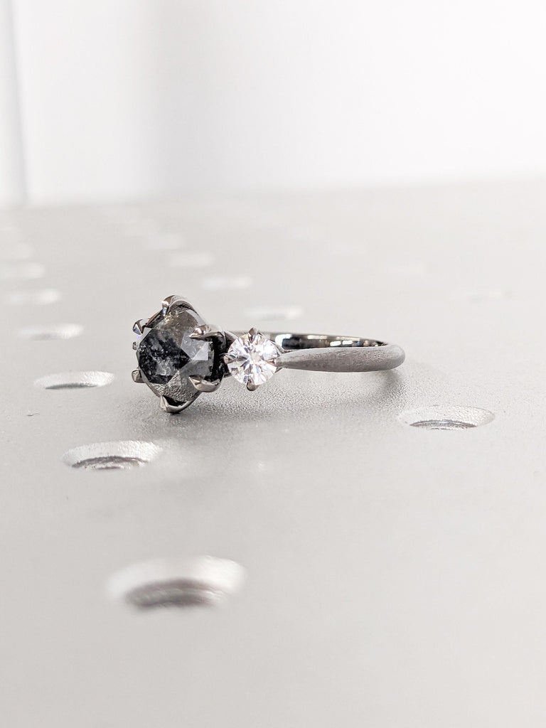 Round Diamond Engagement Ring, Matte Finished Black Ring, 3 Stone Diamond Ring, Salt and Pepper Diamond Wedding Rings for Women, Bridal Gift
