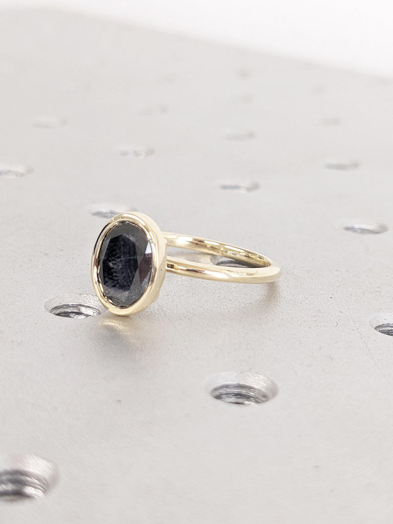 Oval Salt and Pepper Diamond Ring, Bezel Engagement Ring, 14K Solid Gold Ring, Minimalist Statement Ring, Gift for Her, Unique Bezel Ring