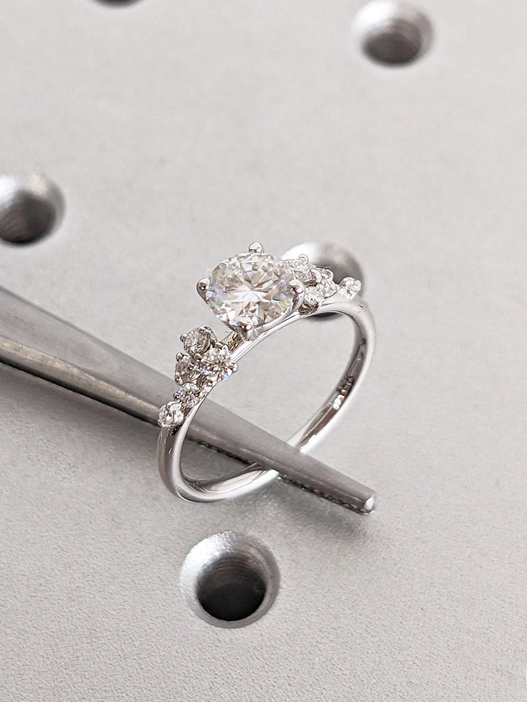 Vintage Moissanite Engagement Ring,Round cut Moissanite Ring, Diamond Cluster Ring, White Gold Bridal Ring, Thin Wedding Band, Unique Ring
