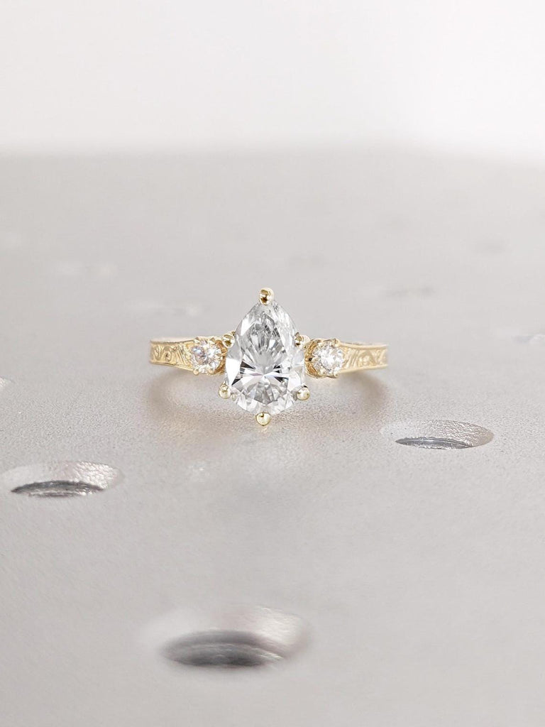 18k Gold Engagement Ring | 1 Carat Moissanite Ring | Yellow Gold Wedding Ring for Woman