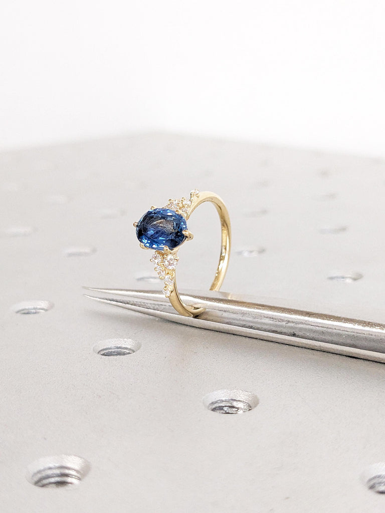 Oval Engagement Ring