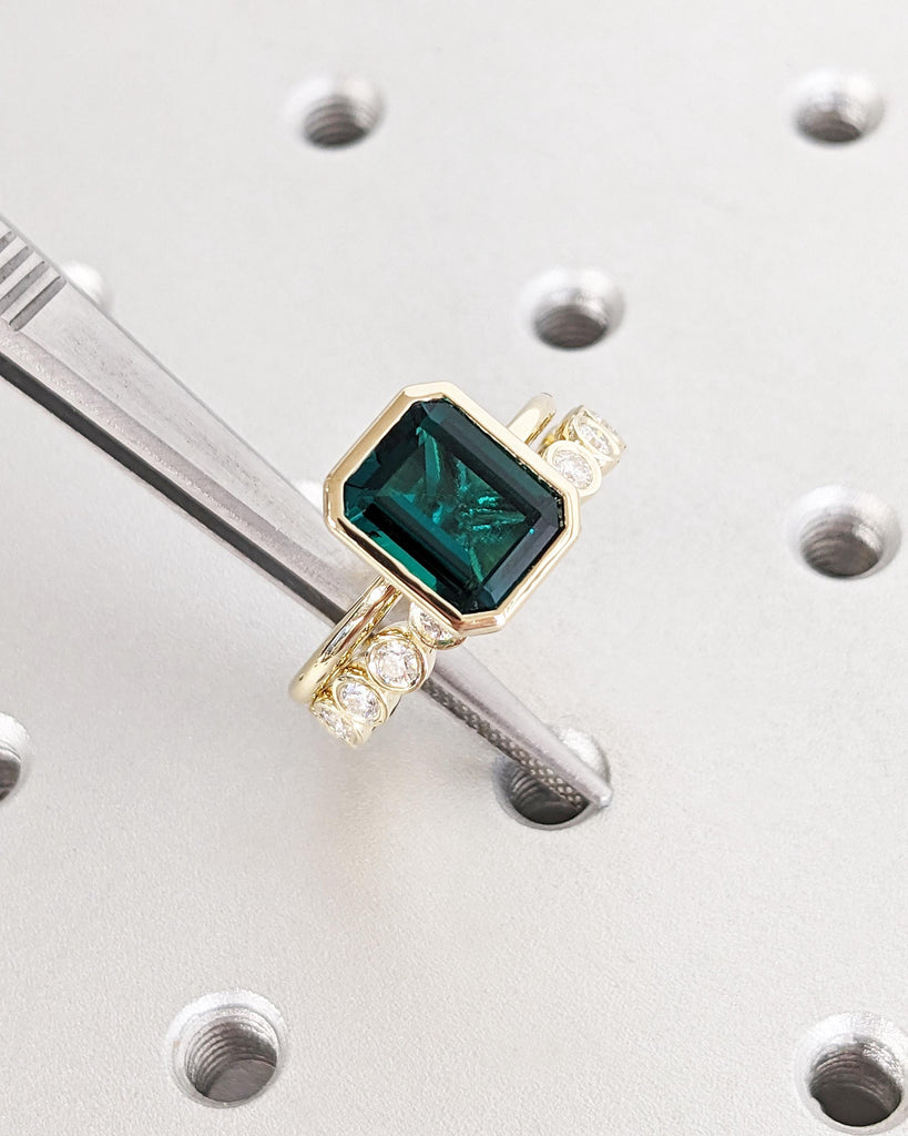 2pcs Vintage Emerald Cut Emerald Engagement Ring Set, Bezel Set Green Emerald Ring Promise Ring Set, Moissanite Wedding Band Bridal Ring Set
