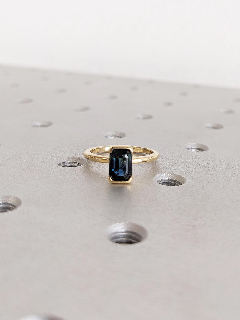 1ct Peacock Sapphire Engagement Ring, 18k Gold Bezel Set Ring, Emerald Cut Ring, Vintage Solitaire Ring, Wedding Anniversary Gift for Her