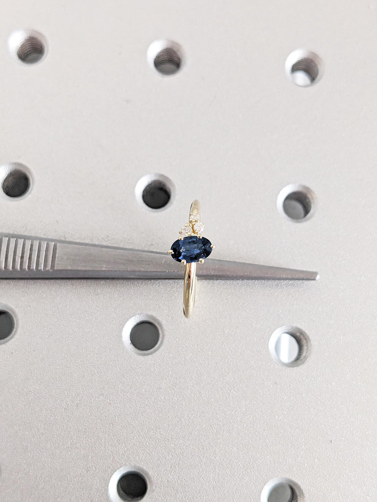 14k Solid Gold Ring, Montana Sapphire Ring