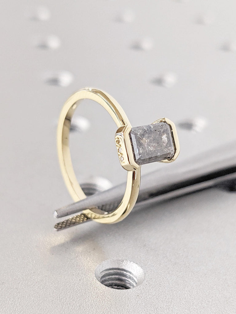 Vintage Salt and Pepper Diamond Ring