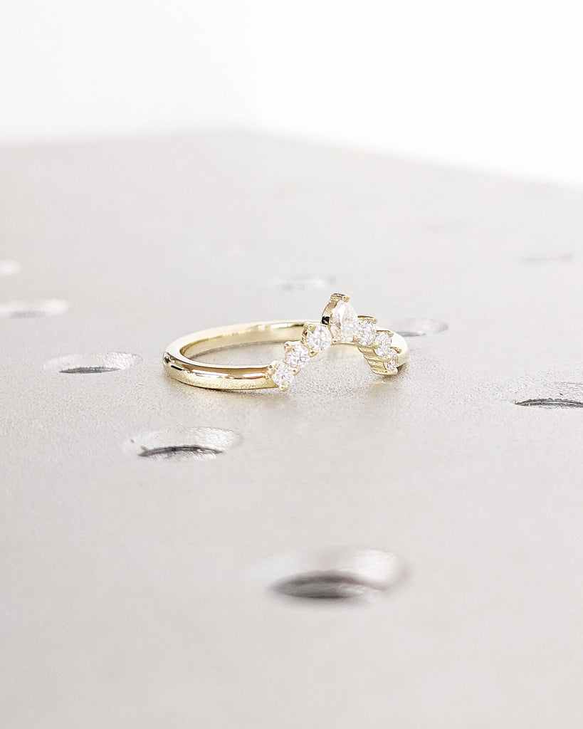 Real Diamond Band 14K Gold | Curved Wedding Band | Cluster Diamond Ring | Matching Stacking Bridal Ring | Unique Wedding Band Gift for Women