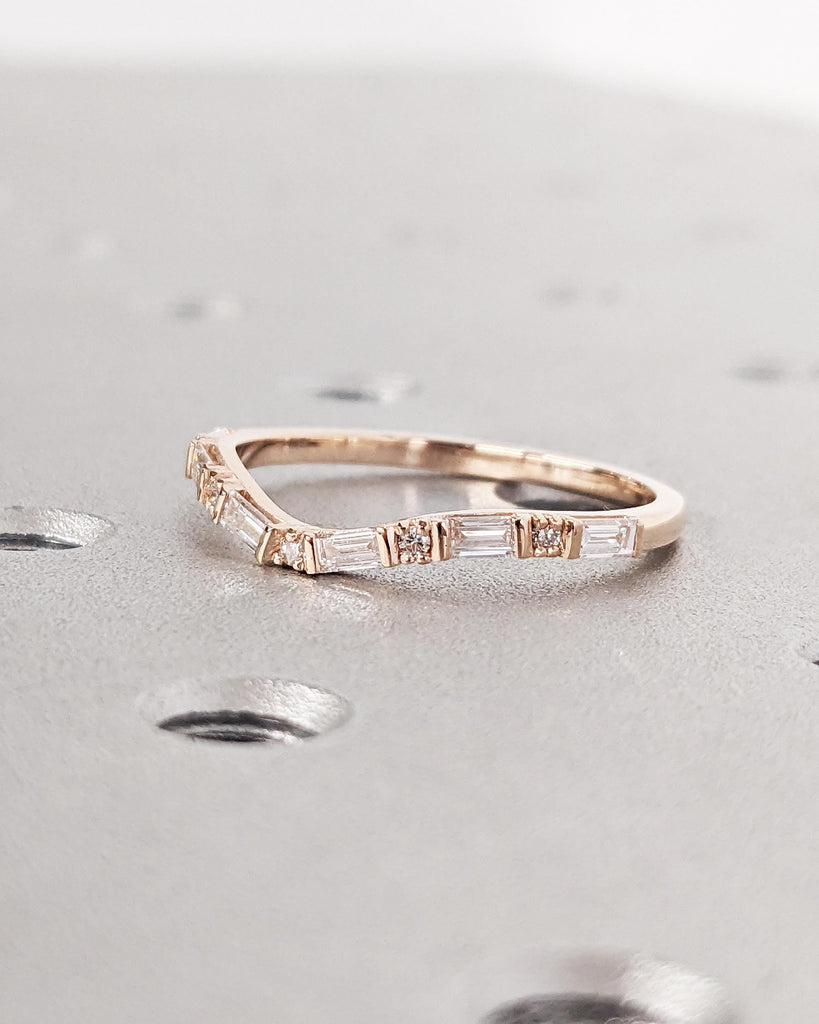 Baguette & Round Diamond Wedding Ring, Alternating Round Baguette Wedding Band, Stack Ring, Curved Wedding Band Chevron V Ring 14K Rose Gold