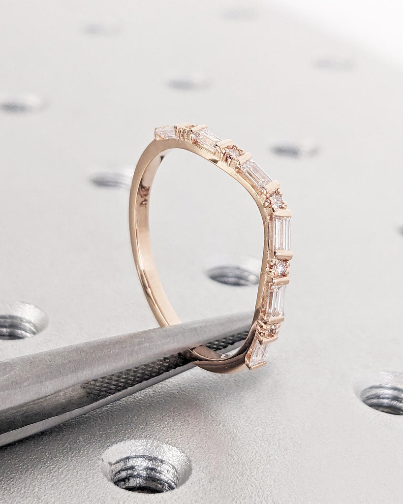 Baguette & Round Diamond Wedding Ring, Alternating Round Baguette Wedding Band, Stack Ring, Curved Wedding Band Chevron V Ring 14K Rose Gold