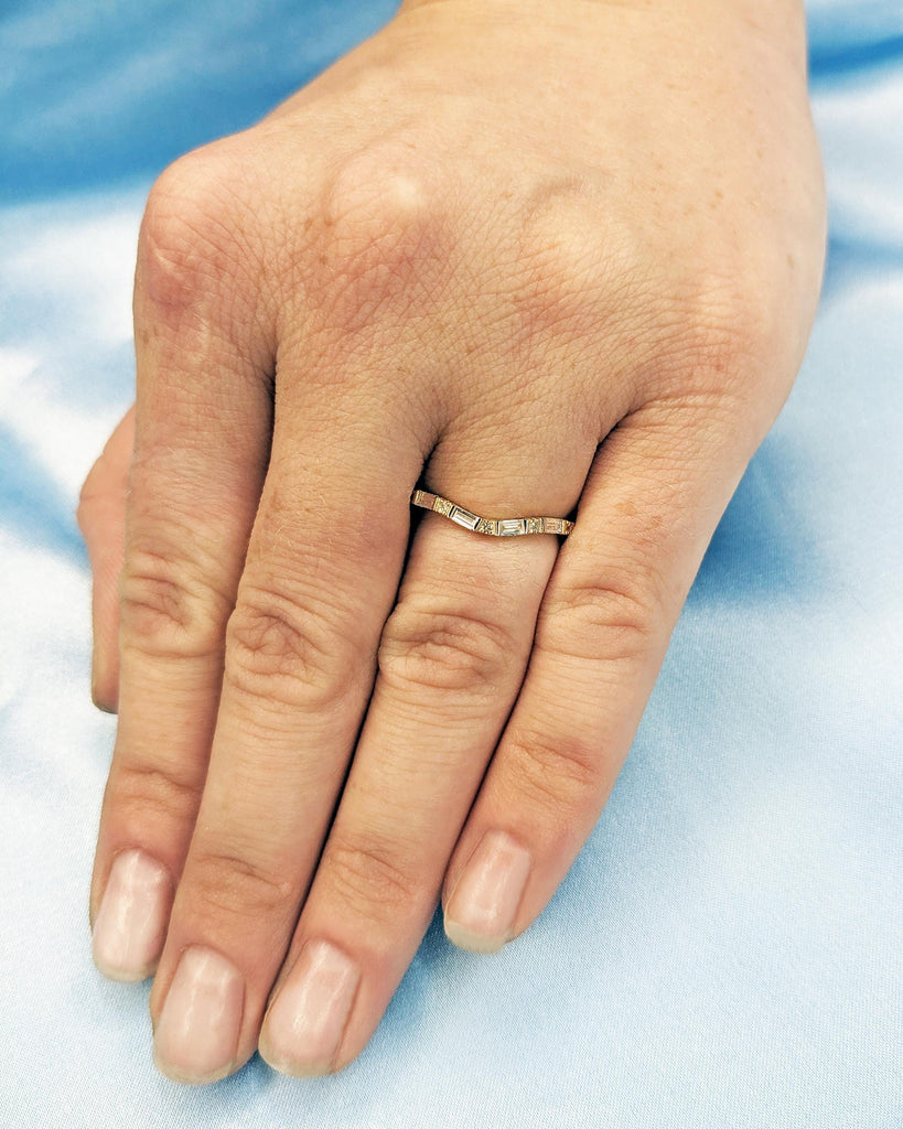 Baguette & Round Diamond Wedding Ring, Alternating Round Baguette Wedding Band, Stack Ring, Curved Wedding Band Chevron V Ring 14K Rose Gold