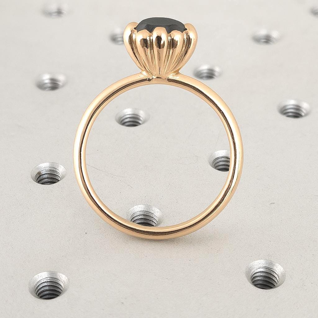 Ocean Style Engagement Ring | Seashell Setting Ring | Yellow Gold Oval Sapphire Promise Ring | Unique Wedding Anniversary Ring Gift