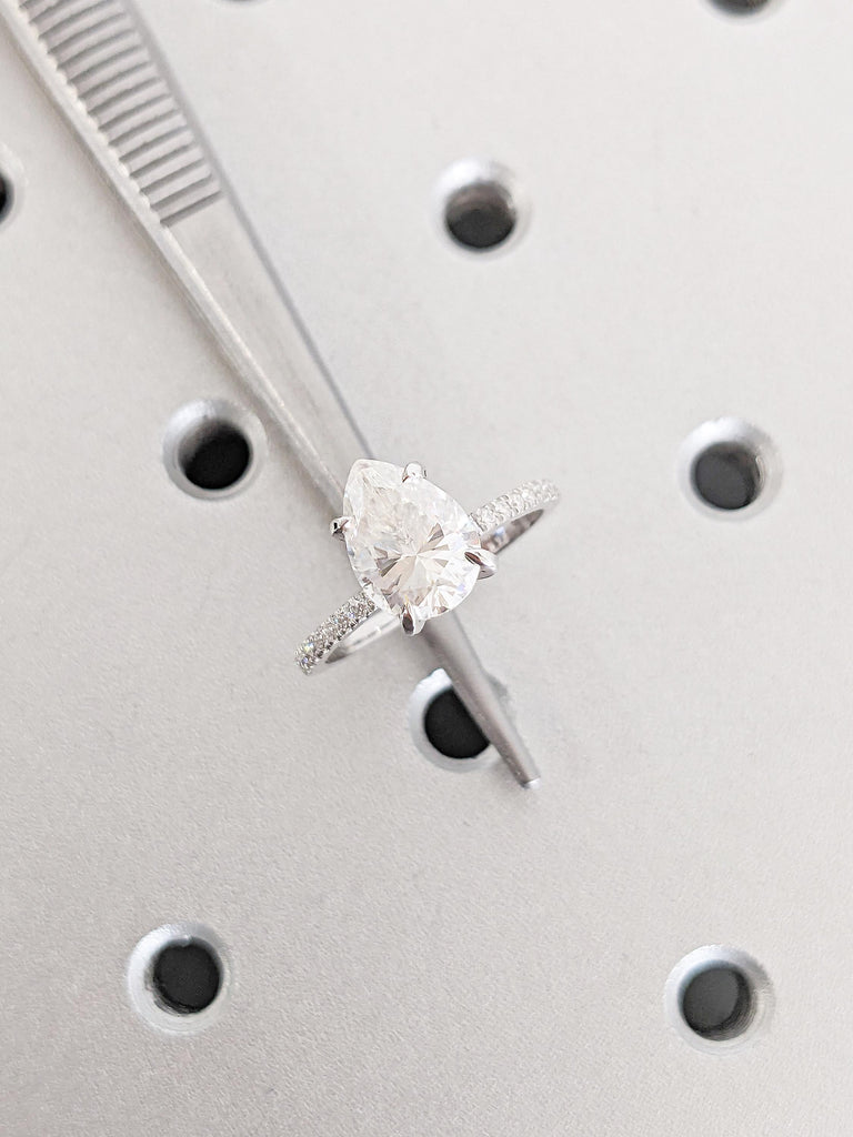Lab Diamond Ring