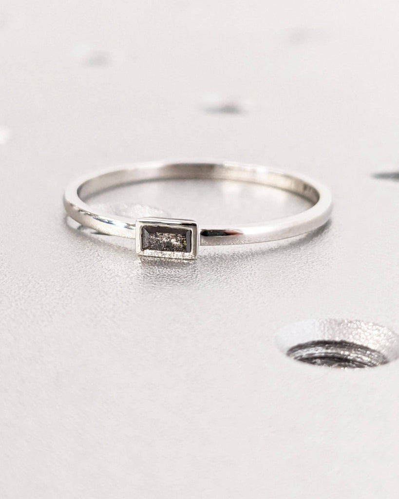 Baguette Diamond Band, Gray Diamond Baguette Ring, Bezel set Baguette cut Salt and Pepper Diamond Wedding Band, Solid Gold or Platinum Wedding Band, Gift for Her