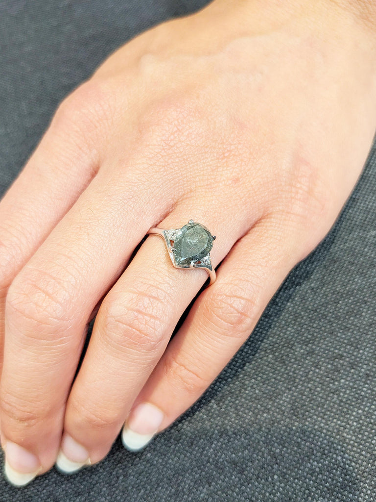 Pear Salt and Pepper Diamond Ring, Gold Engagement Ring, Dainty Diamond Ring, Pear Shaped Ring, White Gold Ring, Gift for Her, Wedding Ring