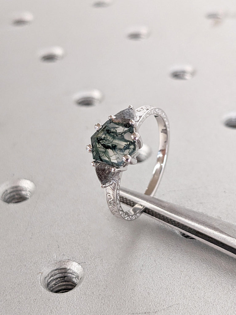 Moss Agate Engagement Ring, 14k Solid Gold Nature Inspired Ring, Unique Filigree Ring, Handmade Ring, Nature Engagement Ring, Forest Ring