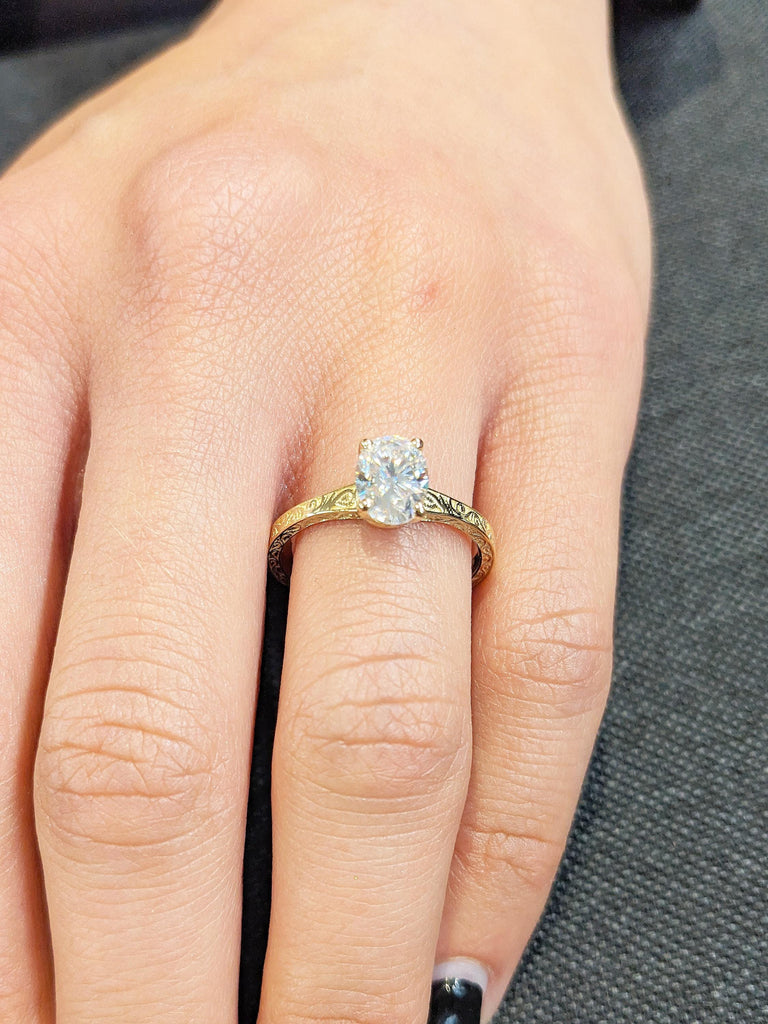 Oval Engagement Ring