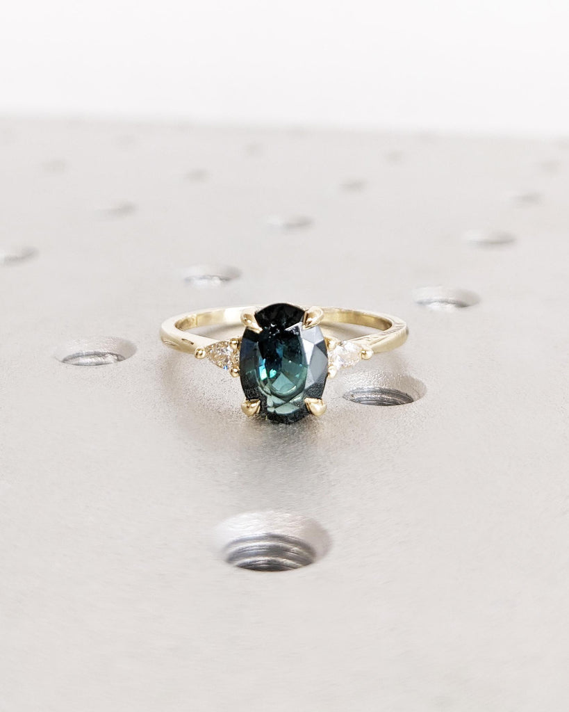 Montana Sapphire Ring, Peacock Blue Green Sapphire Oval Ring, Solid 14K Gold Teal Sapphire Wedding Ring, Unique Oval Engagement Ring for Her