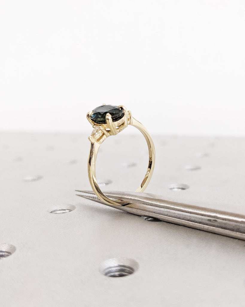 Montana Sapphire Ring, Peacock Blue Green Sapphire Oval Ring, Solid 14K Gold Teal Sapphire Wedding Ring, Unique Oval Engagement Ring for Her