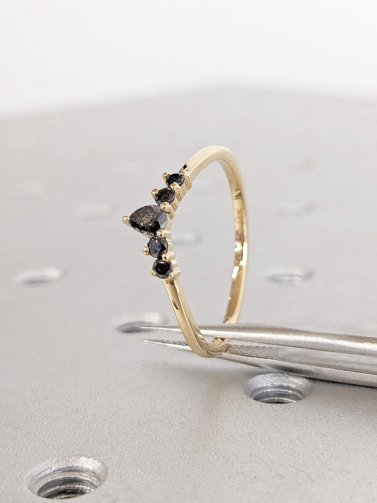 Salt and Pepper Diamond Matching Ring, Vintage 18k Solid Gold Ring, Pear and Round Curved Wedding Band, Stacking Rings for Women, Crown Ring