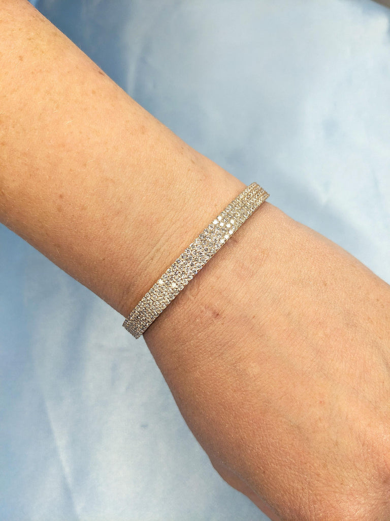Tiny Round Natural Diamond Bangle Bracelet, D/F Color VS1 Lab Grown Diamond Bracelet, Minimalist Bracelet, Solid 14K Gold Bangle Bracelet, Cuff Diamond Bracelet Gift For Her