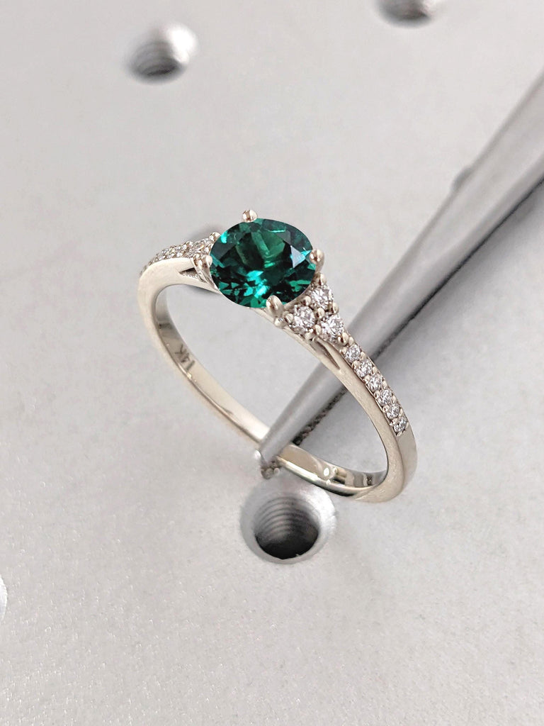 Round Emerald Green Gemstone Engagement Ring | 14k White Gold Rings for Women | Diamond Cluster Ring | Paved Moissanite Half Eternity Band