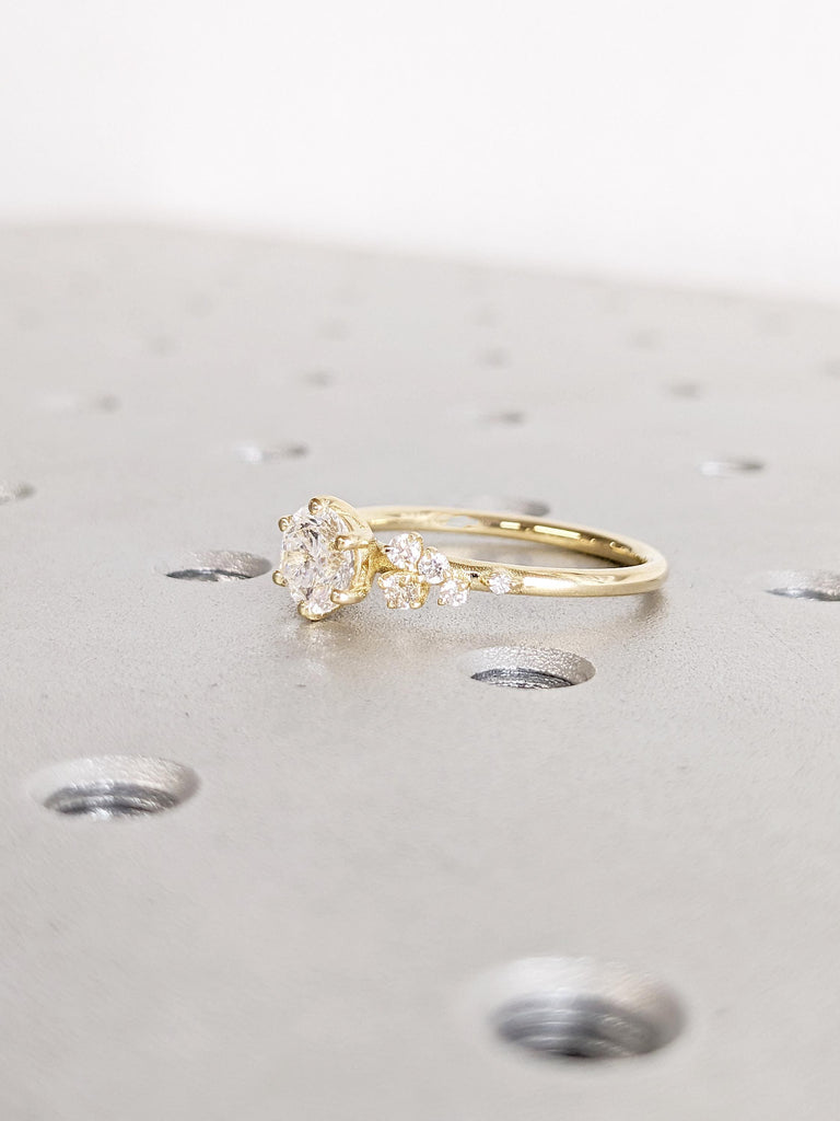 Round Cut Moissanite Rings