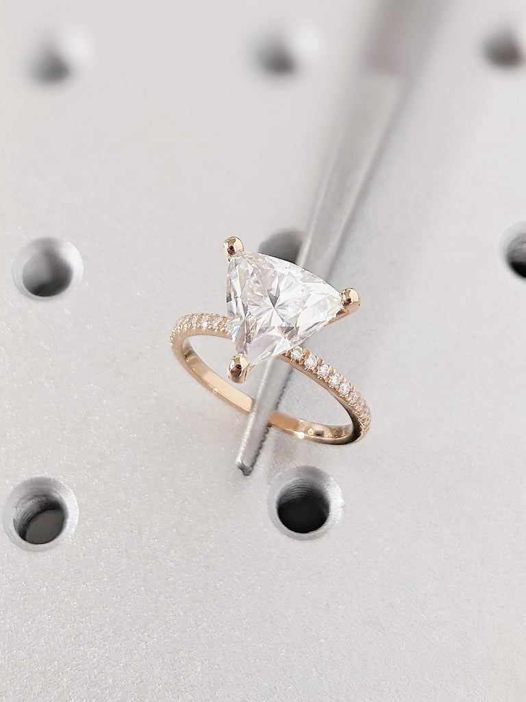 18K Rose Gold Trillion Lab Diamond Engagement Ring, Diamond Pavé Thin Band, Modern Bridal Ring, Classic Wedding Ring for Women, Gift For Her