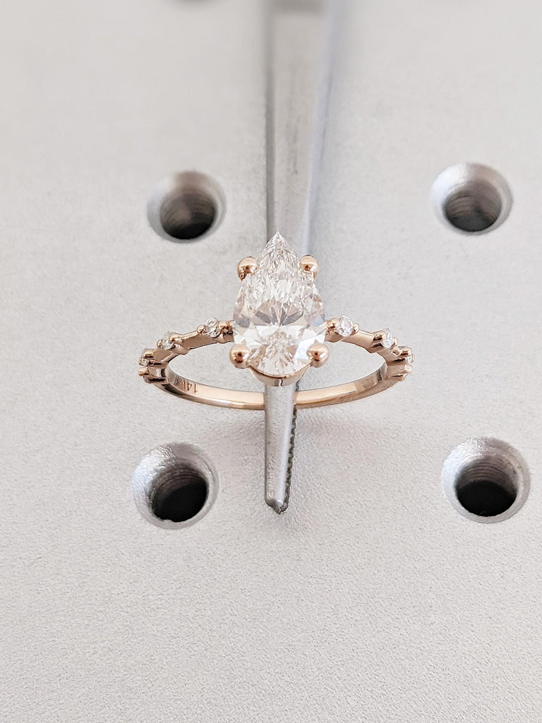 14K Rose Gold Moissanite Engagement Ring, Modern 1.5CT Pear Cut Wedding Ring, Elegant Band, Romantic Promise Ring, Classic Solitaire Ring