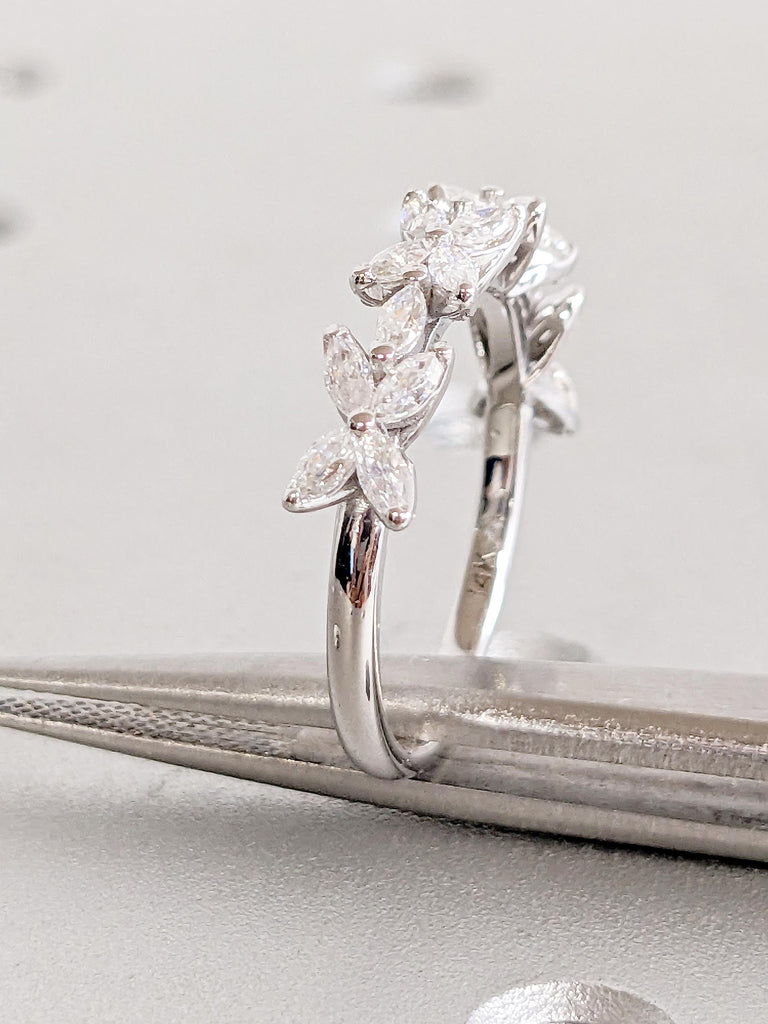 14k White Gold Flower Ring