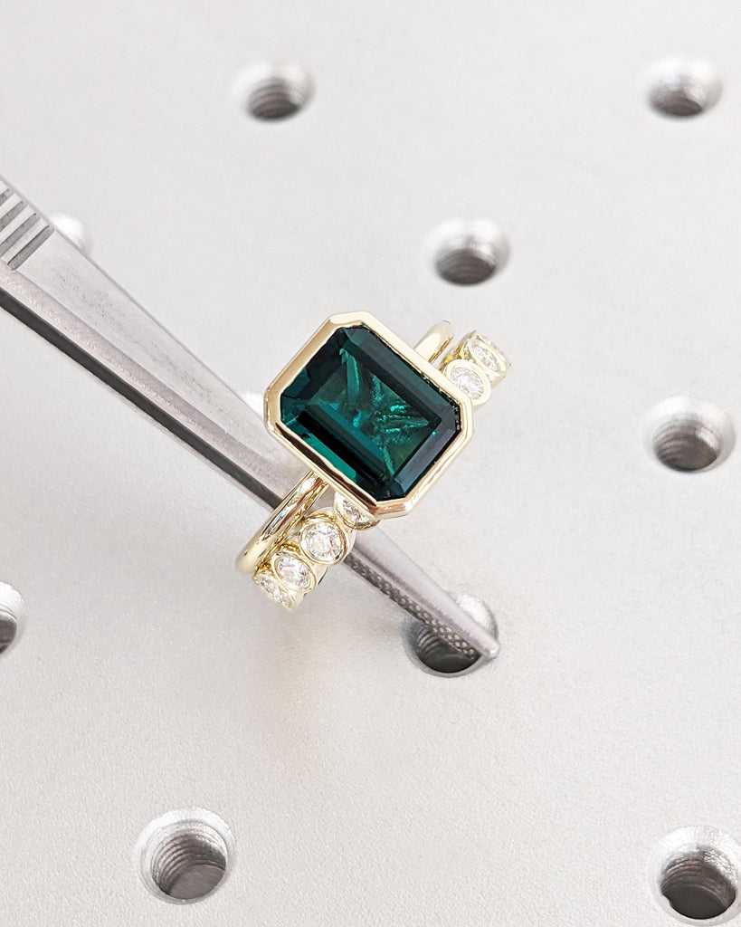 2pcs Vintage Emerald Cut Emerald Engagement Ring Set | Bezel Set Green Emerald Ring Promise Ring Set | Diamond Wedding Band Bridal Ring Set