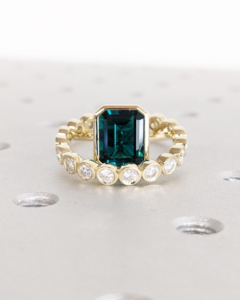 2 Piece Bridal Ring Set, Vintage Art Deco Engagement Ring Set, 14K Gold Bezel Set Emerald Promise Ring, Moissanite Eternity Ring Wedding Set
