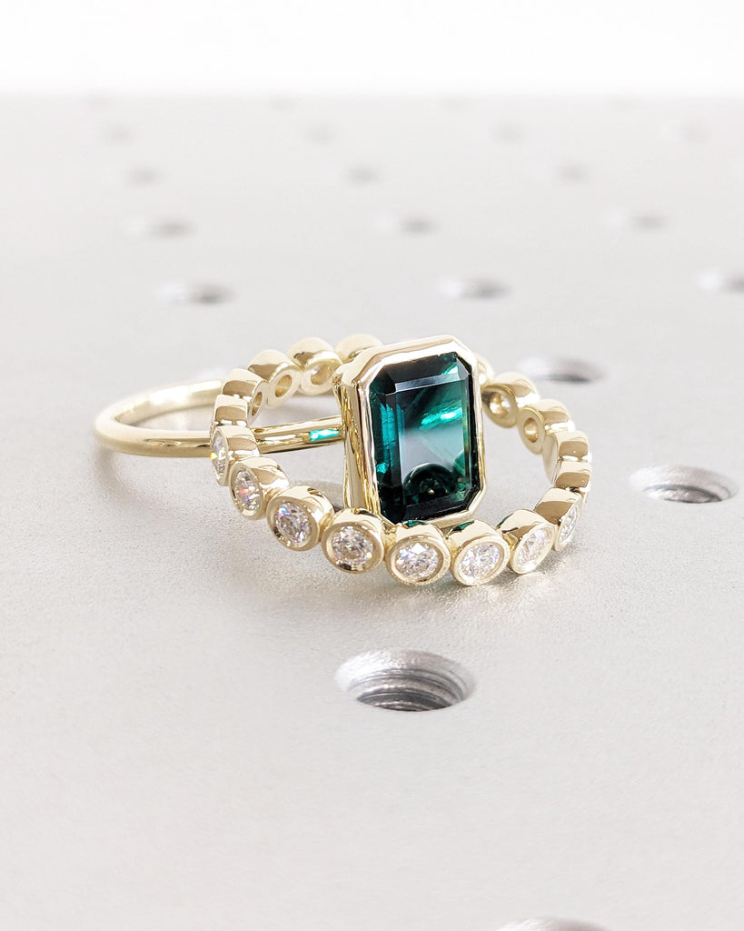 2pcs Vintage Emerald Cut Emerald Engagement Ring Set, Bezel Set Green Emerald Ring Promise Ring Set, Moissanite Wedding Band Bridal Ring Set