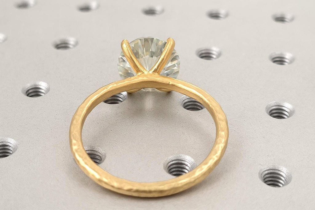 14k Gold Hammered Wedding Band • Classic Wedding Rings for Women • Plain Simple Wedding Band Ring • Solid Gold Wedding Band