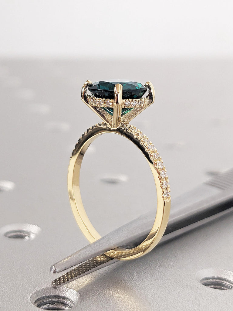 Round Emerald Engagement Ring, 18K Yellow Gold Diamond Hidden Halo Ring, Vintage Diamond Wedding Ring, Proposal Ring, Unique Promise Ring