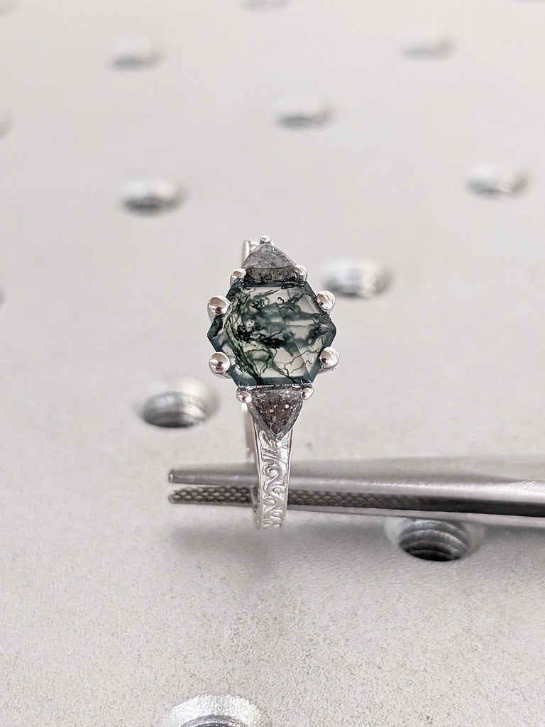 Green Moss Agate & Grey Diamond Engagement Ring, 14k White Gold Unique Mossy Ring, Alternative Green Gemstone Ring, Filigree Ring