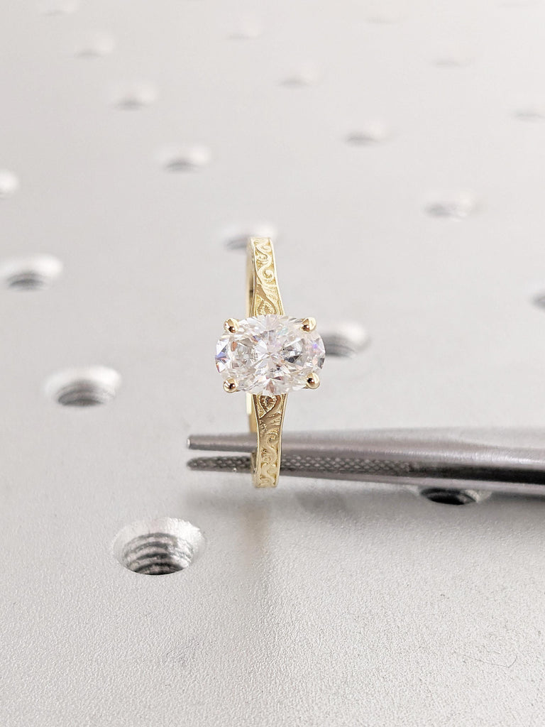 Oval Moissanite Engagement Ring