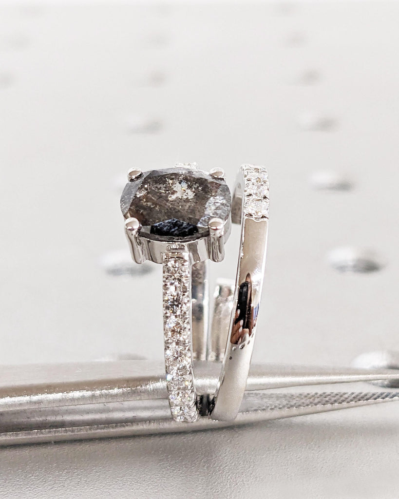 1920's Oval Salt and Pepper Diamond Ring Set, Unique Engagement Ring Set, Vintage Wedding Ring Set, 18K White Gold, Moissanite Wedding Band