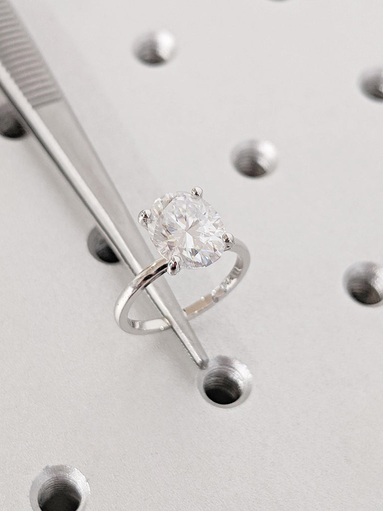 Solitaire Oval Moissanite Engagement Ring, 14K White Gold Minimalist anniversary Ring, Statement Ring, Stackable Ring, Simple promise Ring