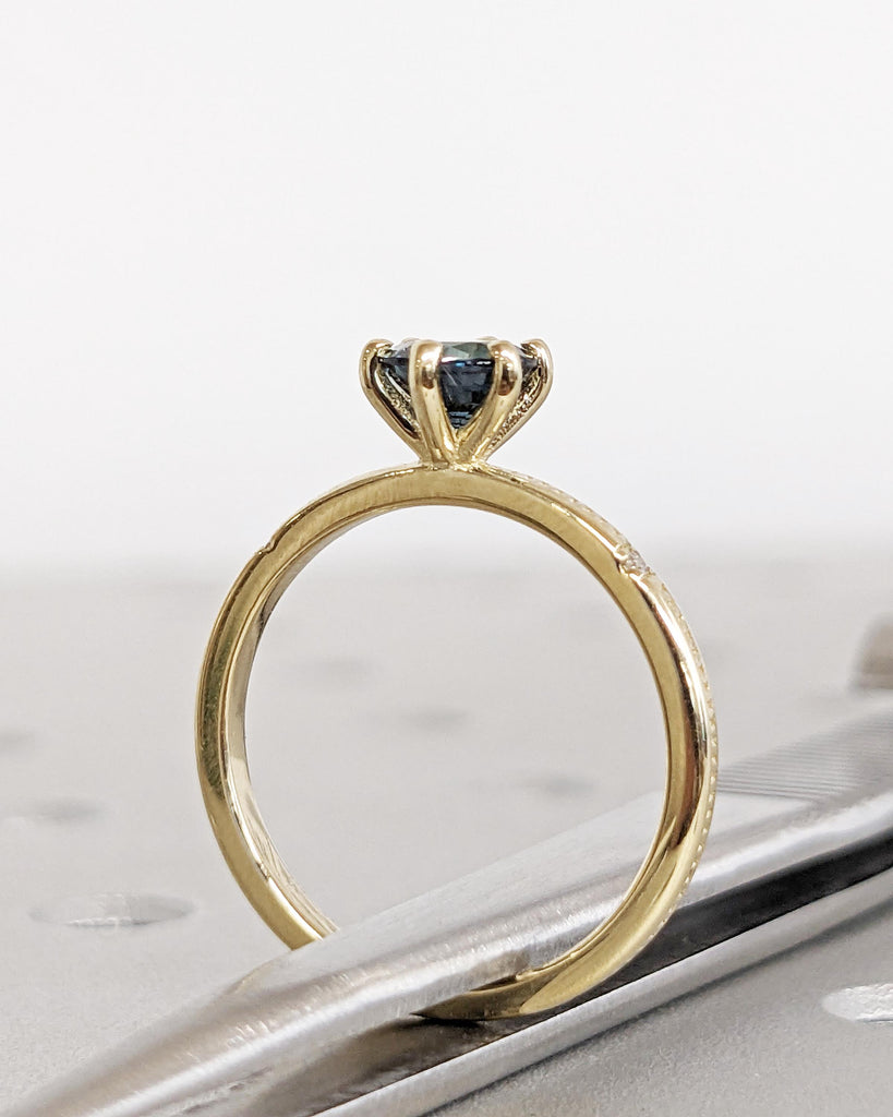 Green Blue Sapphire Engagement Ring | Round cut Teal Sapphire Engagement Ring | Vintage Unique Yellow Gold Ring for Woman | Milgrain Band