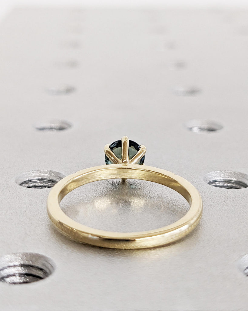 Green Blue Sapphire Engagement Ring | Round cut Teal Sapphire Engagement Ring | Vintage Unique Yellow Gold Ring for Woman | Milgrain Band