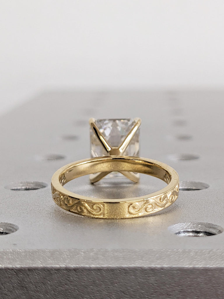 Unique Moissanite Solitaire Ring, Emerald Cut Moissanite Ring for Women, Filigree Ring, 18k Gold Engagement Ring, Wedding Anniversary Ring