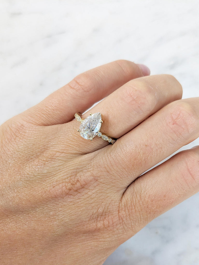 Pear Cut Moissanite Engagement Ring, 18k Solid Gold Ring, Pear Moissanite Ring, Milgrain Wedding Ring, Handmade Ring, Unique Gift for Mom