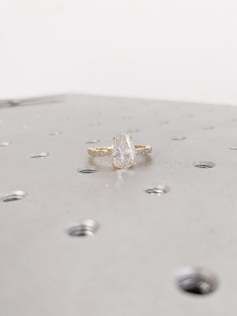 Pear Engagement Ring, Lab Grown Diamond Ring, Milgrain 18k Yellow Gold Promise Ring, Dainty Diamond Ring, Vintage Style Ring, Gift for Wife