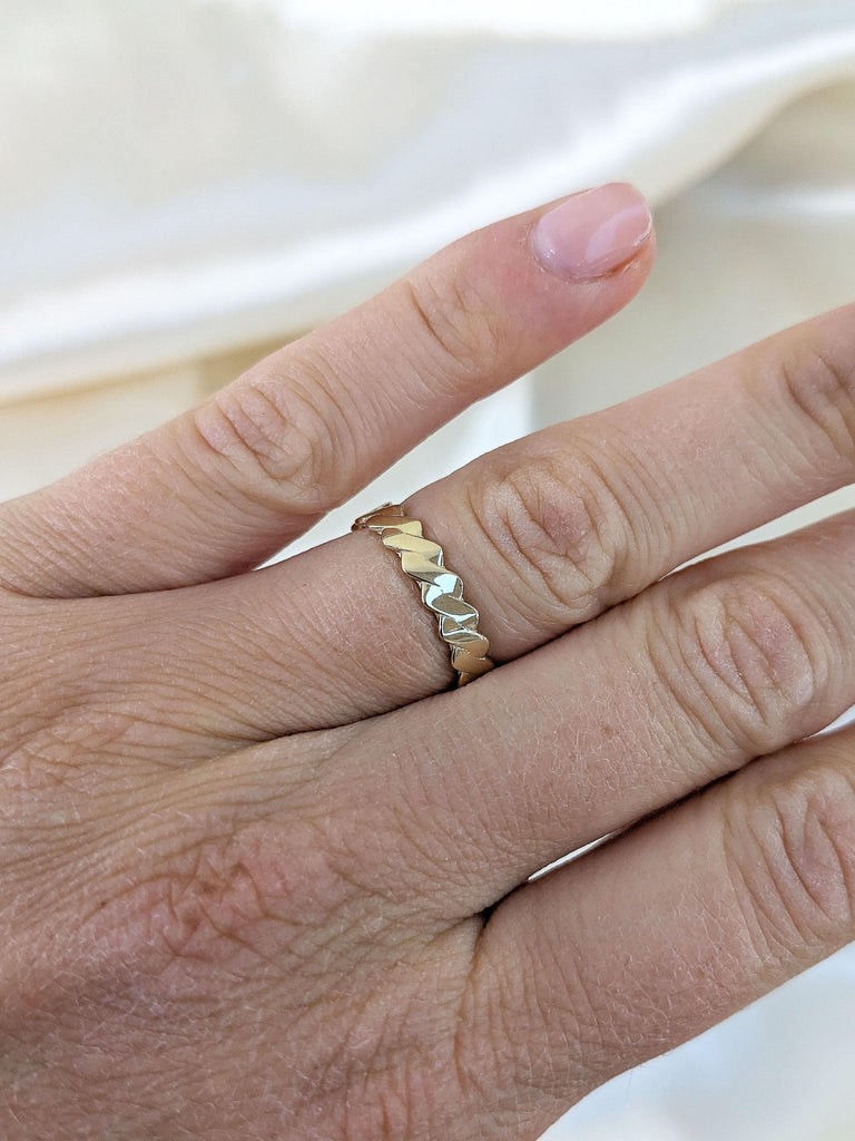 Plain Slim Twisted Band Ring, 14k Solid Gold Simple Wedding Band, Woman Minimalist Marriage Ring, Couples Ring, Unisex Ring