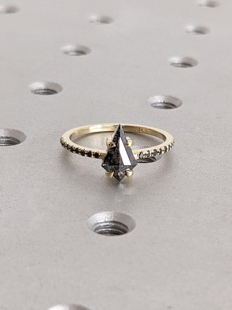 1 Carat Kite Cut Natural Salt and Pepper Diamond Engagement Ring, Unique Vintage Black Diamond Ring, 14k/18k Yellow Gold Ring, Stacking Anniversary Ring Gift for Women