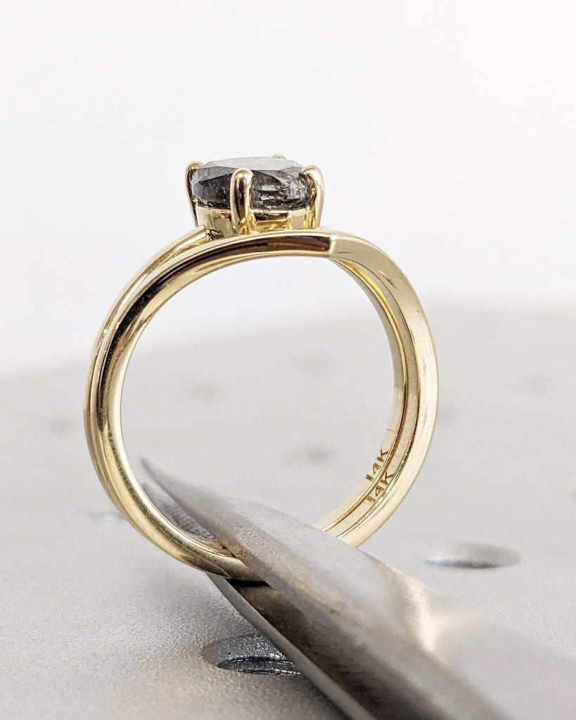 Vintage Salt and Pepper Diamond Engagement Ring Set, Pear Shaped Teardrop Diamond Ring Bridal Set, 14K Yellow Gold Ring, Curved Wedding Band